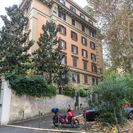 Trastevere Luxury Garden Retreat Apartmán